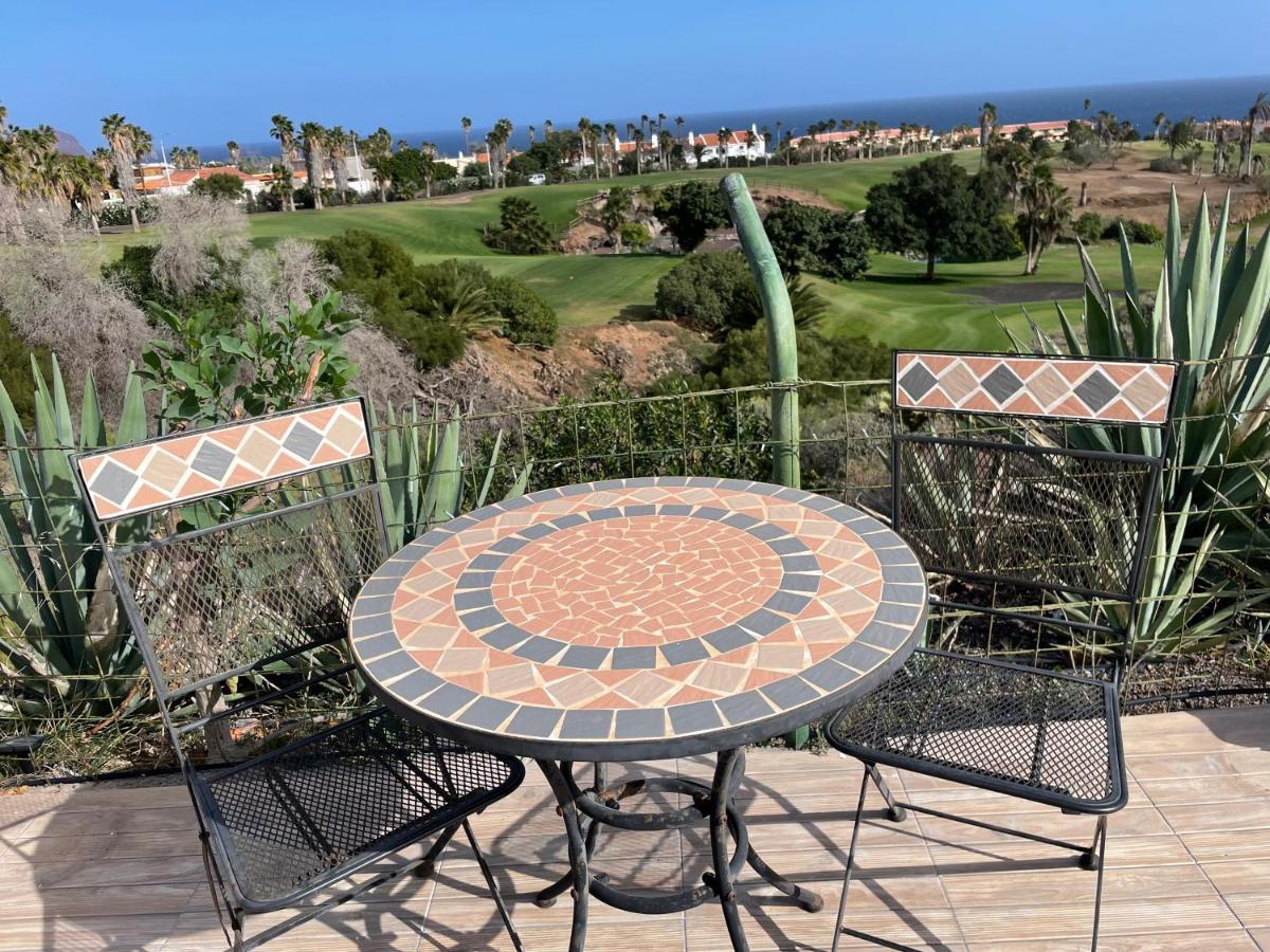 Ocean View Golf Retreat: Private Heated Pool & Spacious Family Holiday home *